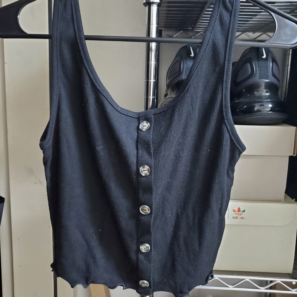Black Medium Top